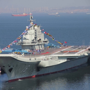 中国航母2012年9月23日交付海军 舷号“16号舰”