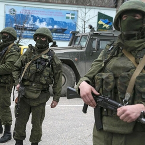 美媒称俄罗斯大批军队集结边境并隐匿位置
