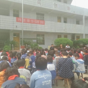 贵州省晴隆县沙子镇法制宣传教育宣讲活动进保家小学